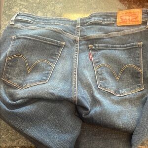 Levi’s mid rise skinny 29 jeans